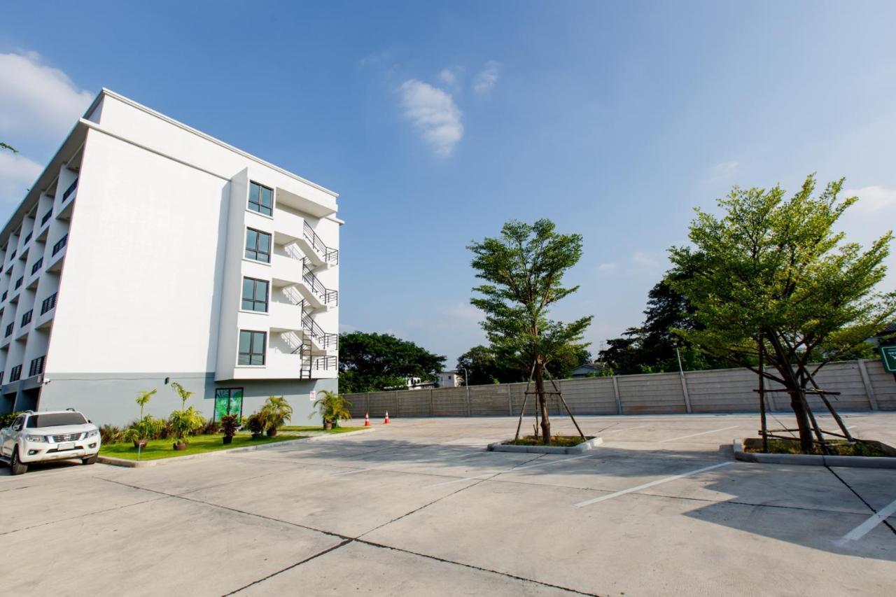 Le Lert Hotel Ratchaburi Kültér fotó
